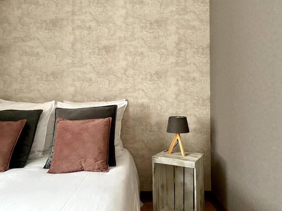 Logis Du Parc By Melrose Apartment Bayeux Bagian luar foto